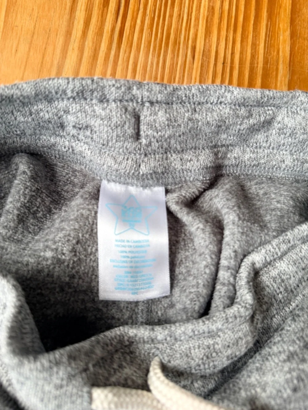 2 pairs boys sweatpants size M (10)